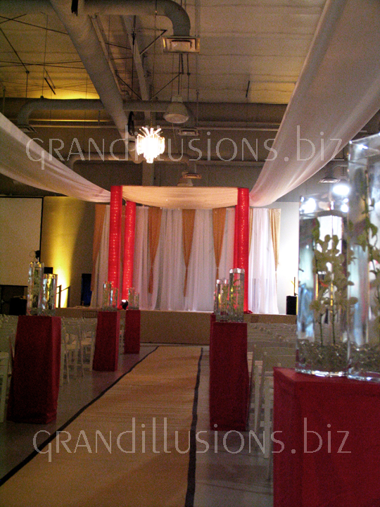 lighted closed mandap with aisle runner and centerpieces Lancaster Event Center Lincoln Nebraka